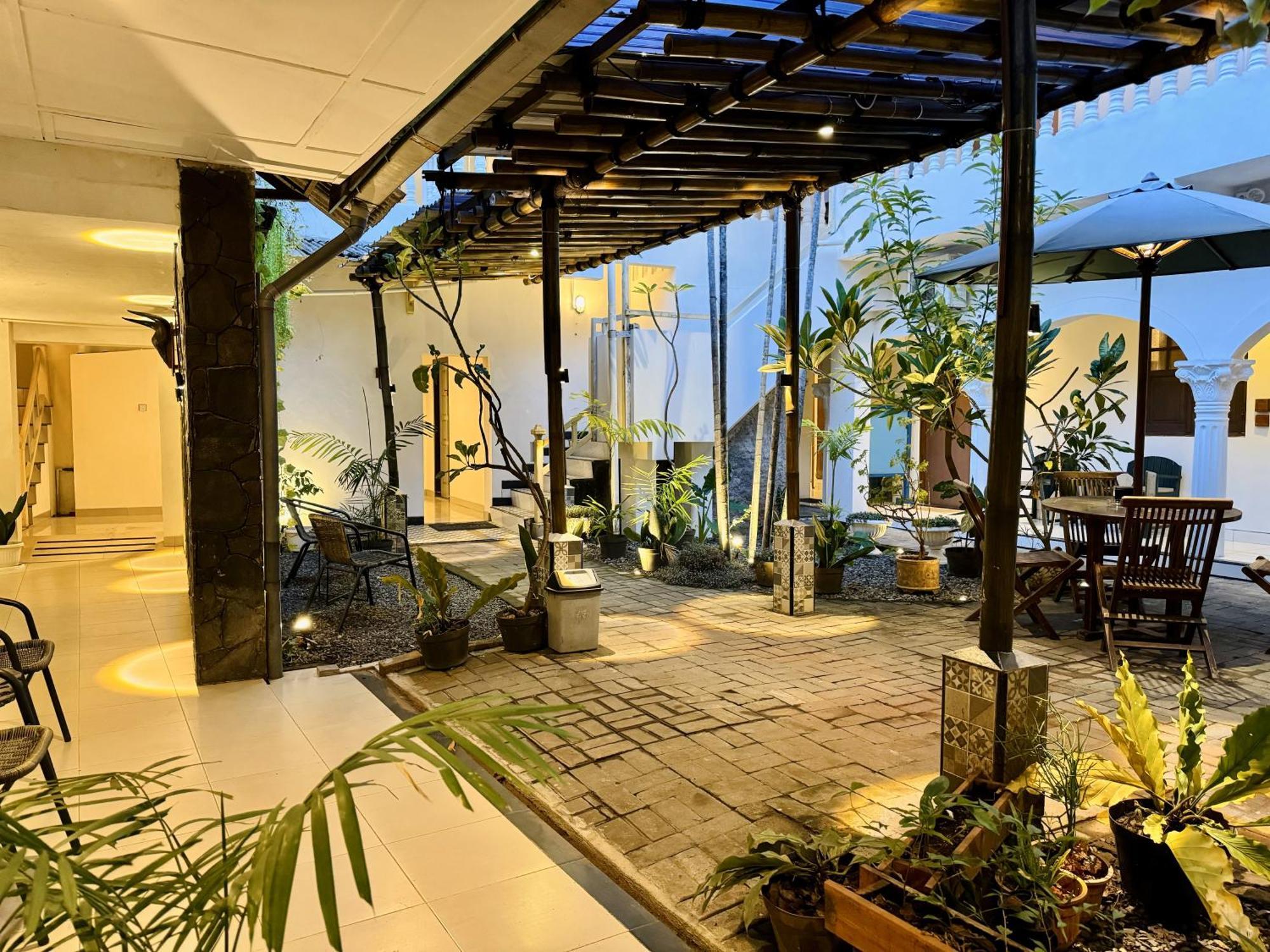 The Raden Patah Heritage Kota Lama Semarang Exteriér fotografie