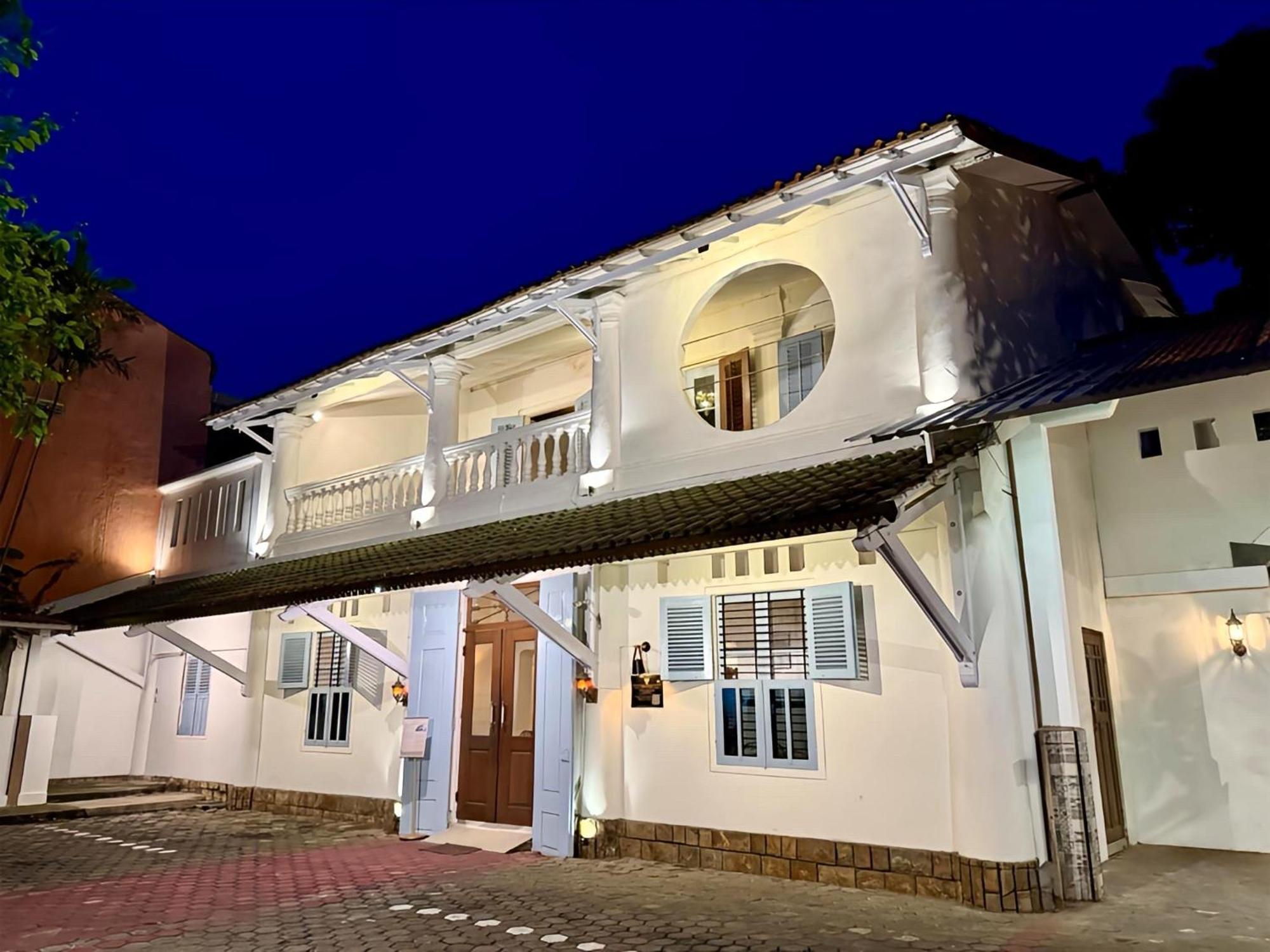 The Raden Patah Heritage Kota Lama Semarang Exteriér fotografie